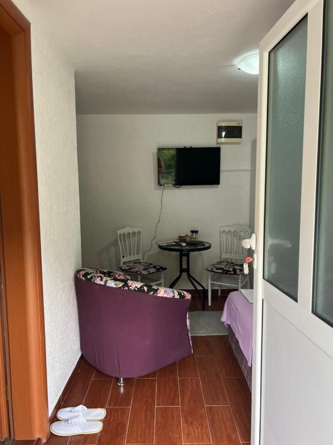 Apartman Tristan Херцег Нови Екстериор снимка