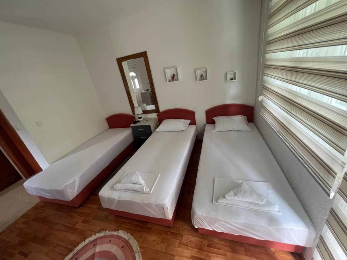 Apartman Tristan Херцег Нови Екстериор снимка