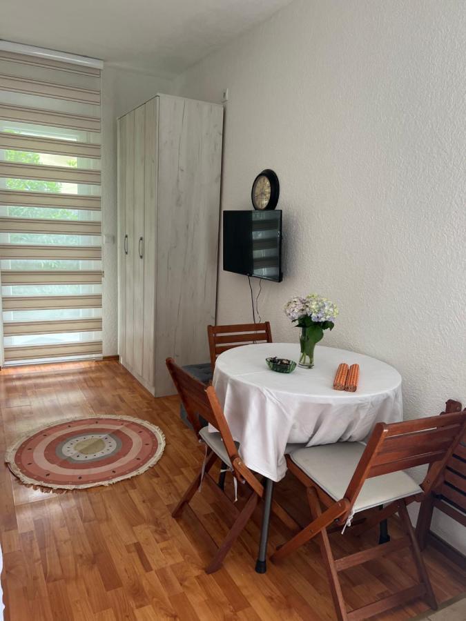 Apartman Tristan Херцег Нови Екстериор снимка